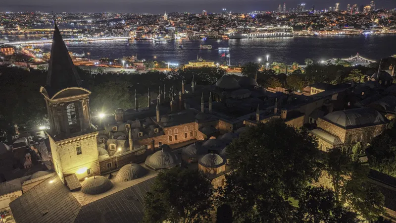 Topkapı Sarayı'nda Gizemli Gece Turları! Sırları Keşfet