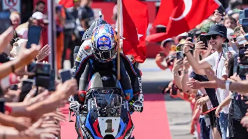 Toprak Razgatlıoğlu Fırtınası! İtalya'da Zirveye Uçtu!
