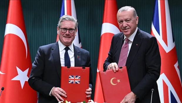 Türkiye'nin hamlesi dünya basınında! Yunanistan ve İsrail'i rahatsız etti... 'Güç dengesini değiştirecek muazzam anlaşma'