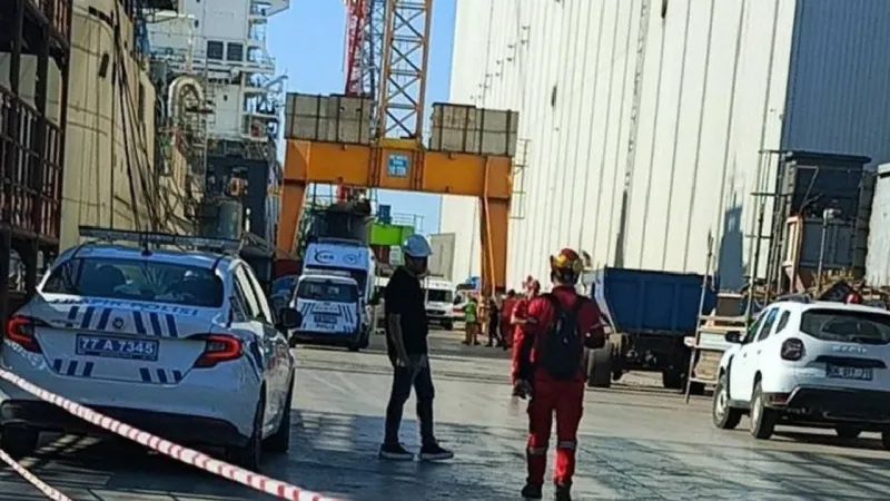Üzerine vinç düşen işçi hayatını kaybetti