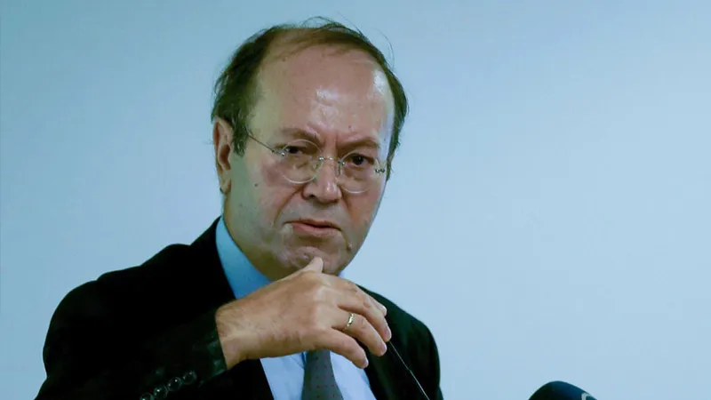 Yusuf Kaplan'dan Şok Uyarı: İmamoğlu'nu Kahraman Yapmayın!