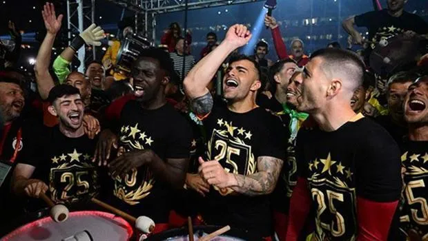 Galatasaray Şampiyonluk Kutlamaları: Yenikapı'da Coşku Başlıyor!