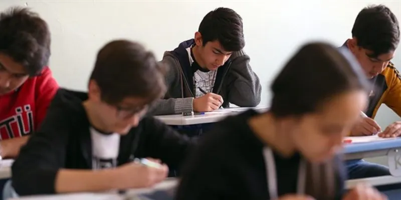 Zorunlu eğitimde gözler kabinede: 11. sınıfta diploma 12’de uzmanlaşma