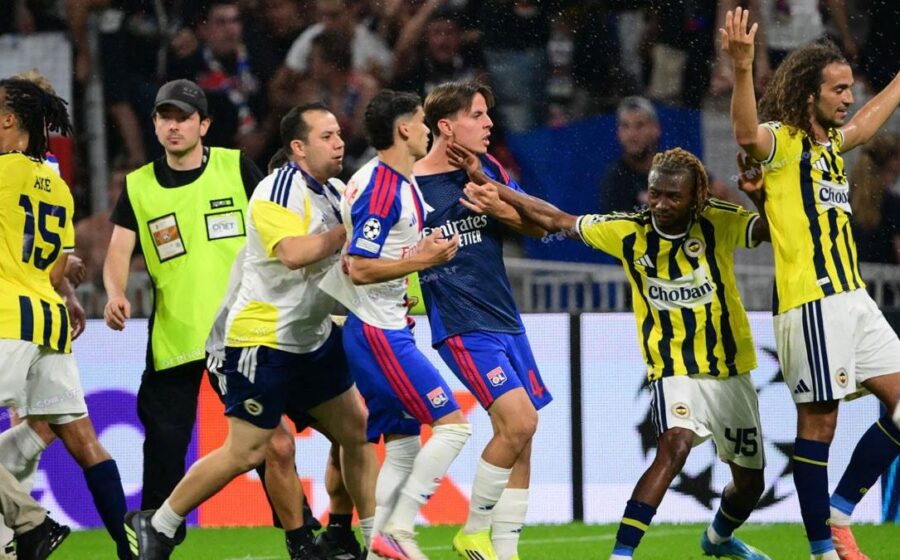 Fenerbahçe'ye Lyon maçı sonrası ceza şoku