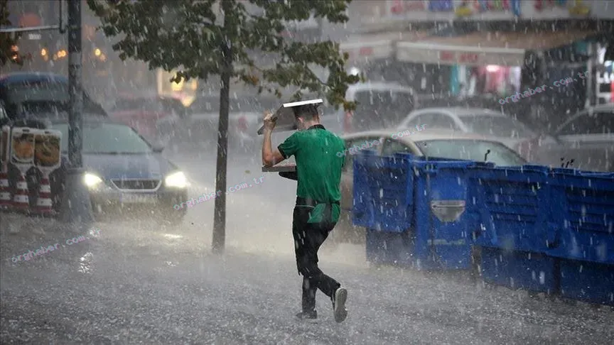 İstanbul'da Cuma günü gök gürültülü sağanak geliyor