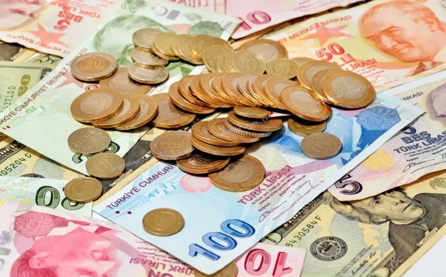Dolar/TL 48,27'yi Görerek Yeni Rekor Seviyeye Ulaştı