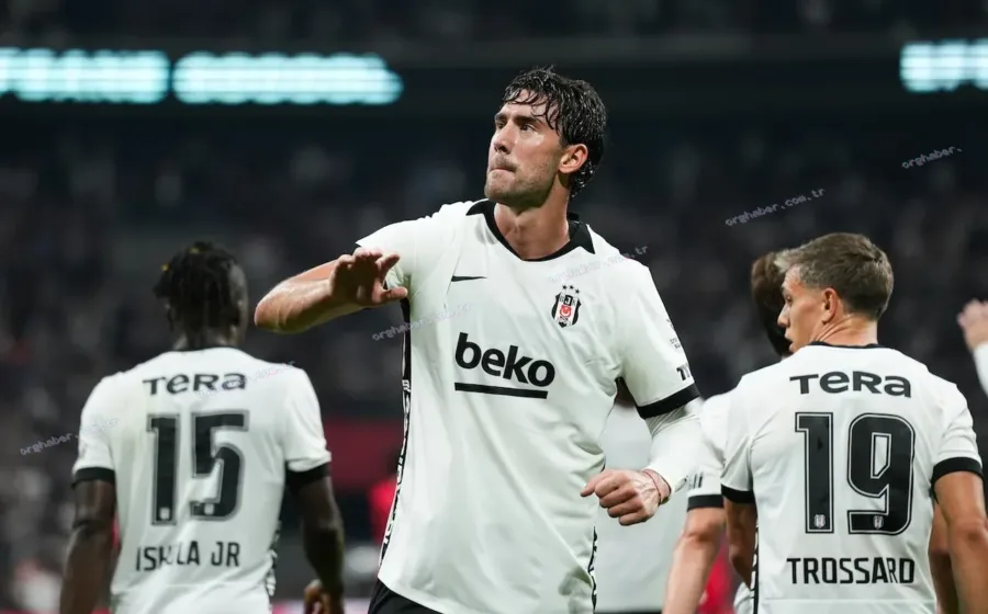 Vlahovic Çorum FK maçında hat-trick yaptı