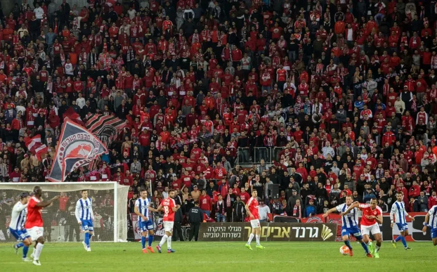 Beşiktaş'ın rakipleri maç için sahayı kaybetti