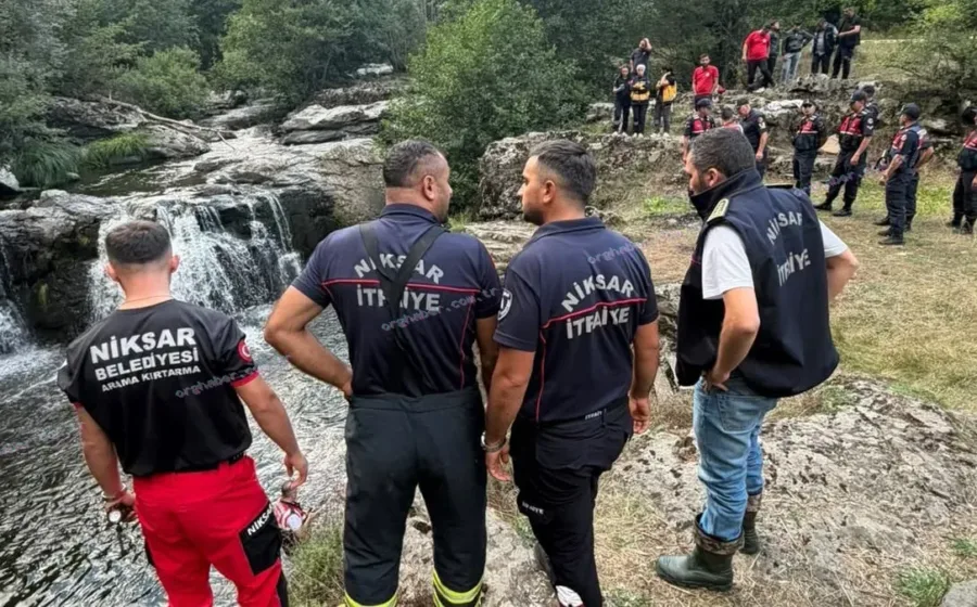 Şelalede serinlemek isteyen iki kardeş hayatını kaybetti