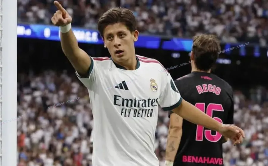 Arda Güler Real Madrid ile 2032'ye kadar uzatıyor
