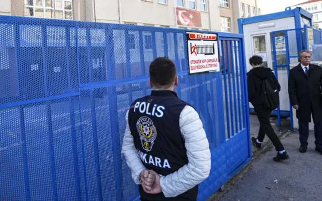 Okul çevrelerinde 7 aşamalı güvenlik modeli yarın başlıyor
