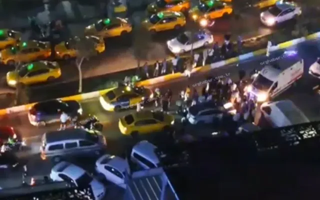 Sürücüler kavgası trafiği altüst etti