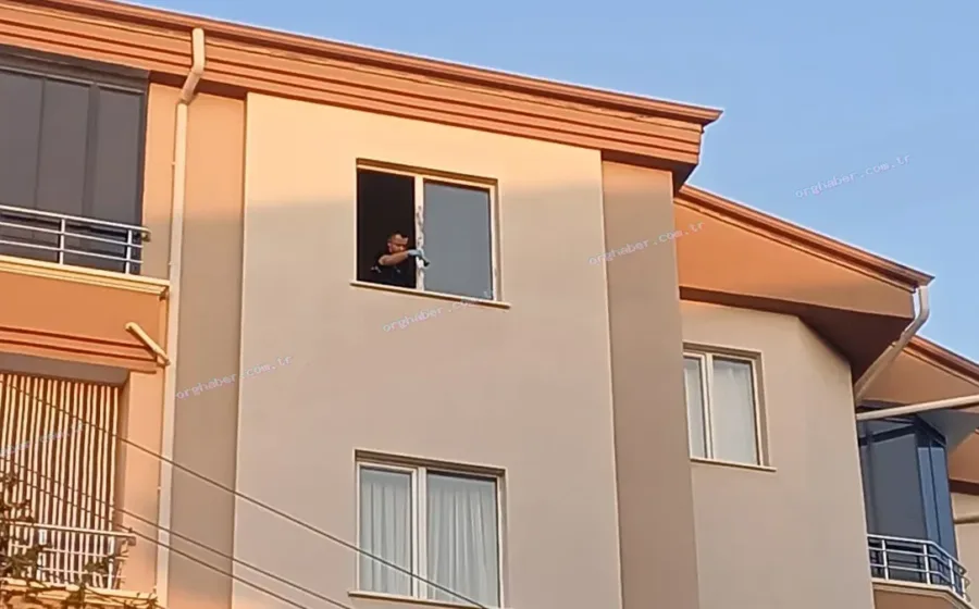 18 yaşındaki genç kız 5. kattan düşerek hayatını kaybetti