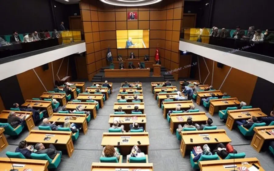 Üsküdar Belediyesi'nde AKP geçişi sonrası para iddiası