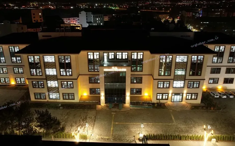 Öğrenci yurdu asansöründe kaza: 15 yaşındaki öğrenci hastanede