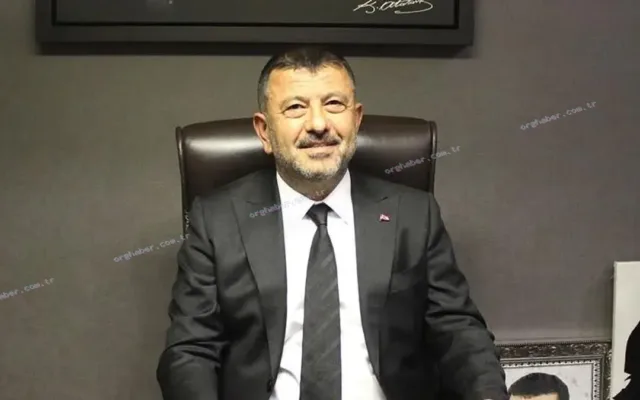 Veli Ağbaba Pazar Ziyaretinde Fenalaşıp Hastaneye Kaldırıldı
