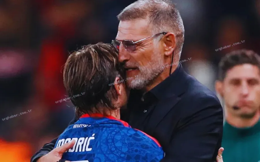 Hırvatistan Çekya'yı 2-1 yenerek Bilic ile galibiyete başladı