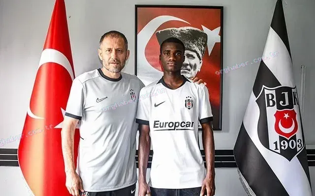 Beşiktaş 2012 doğumlu Fildişili orta sahayı kadrosuna kattı