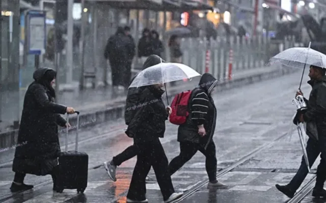 İstanbul'da yağışlar gece saatlerinde kuvvetlenecek