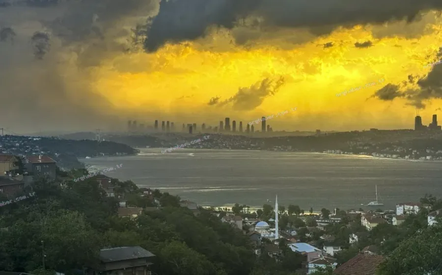 İstanbul'da öğleden sonra fırtına ve sağanak bekleniyor